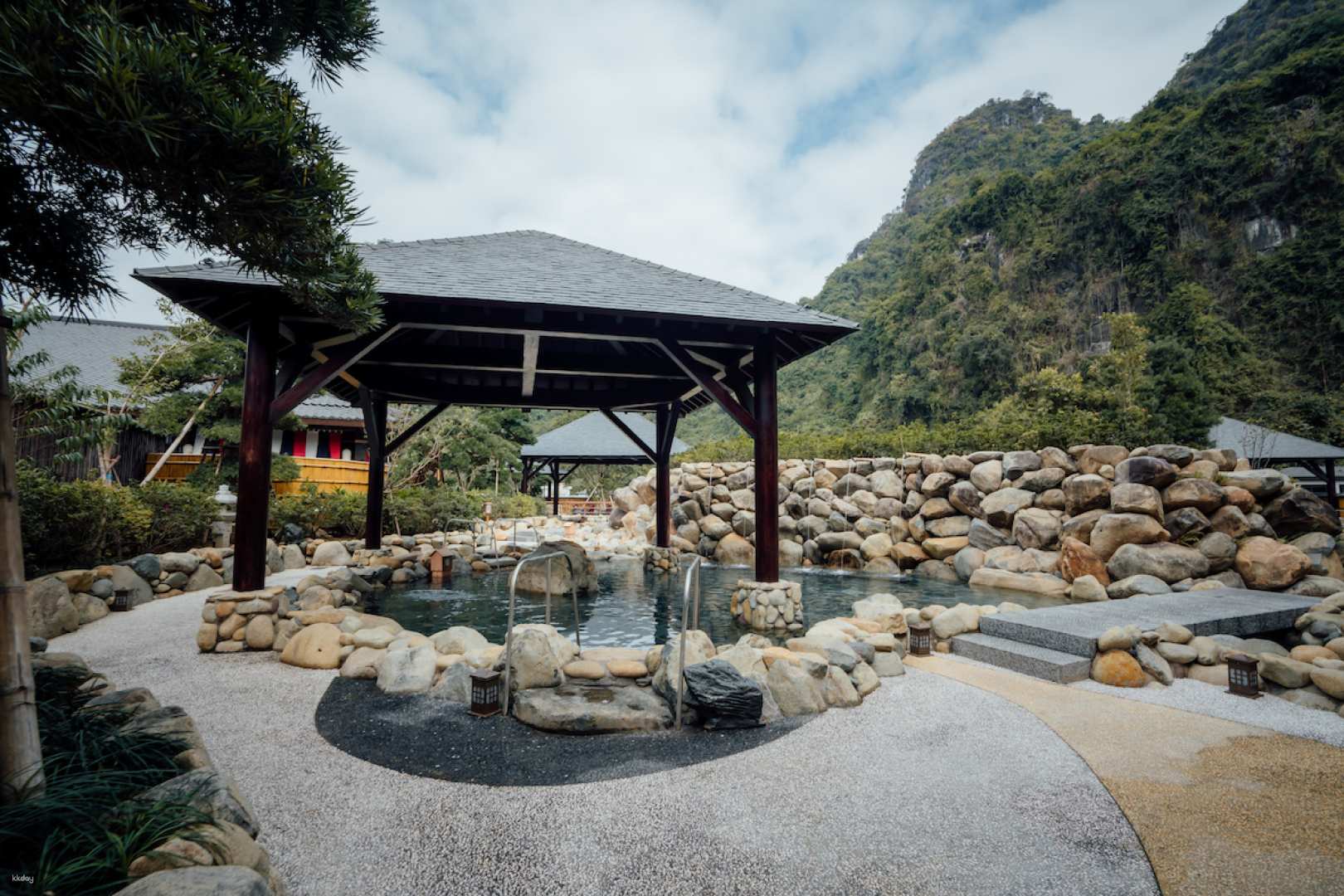 Yoko Onsen Quang Hanh