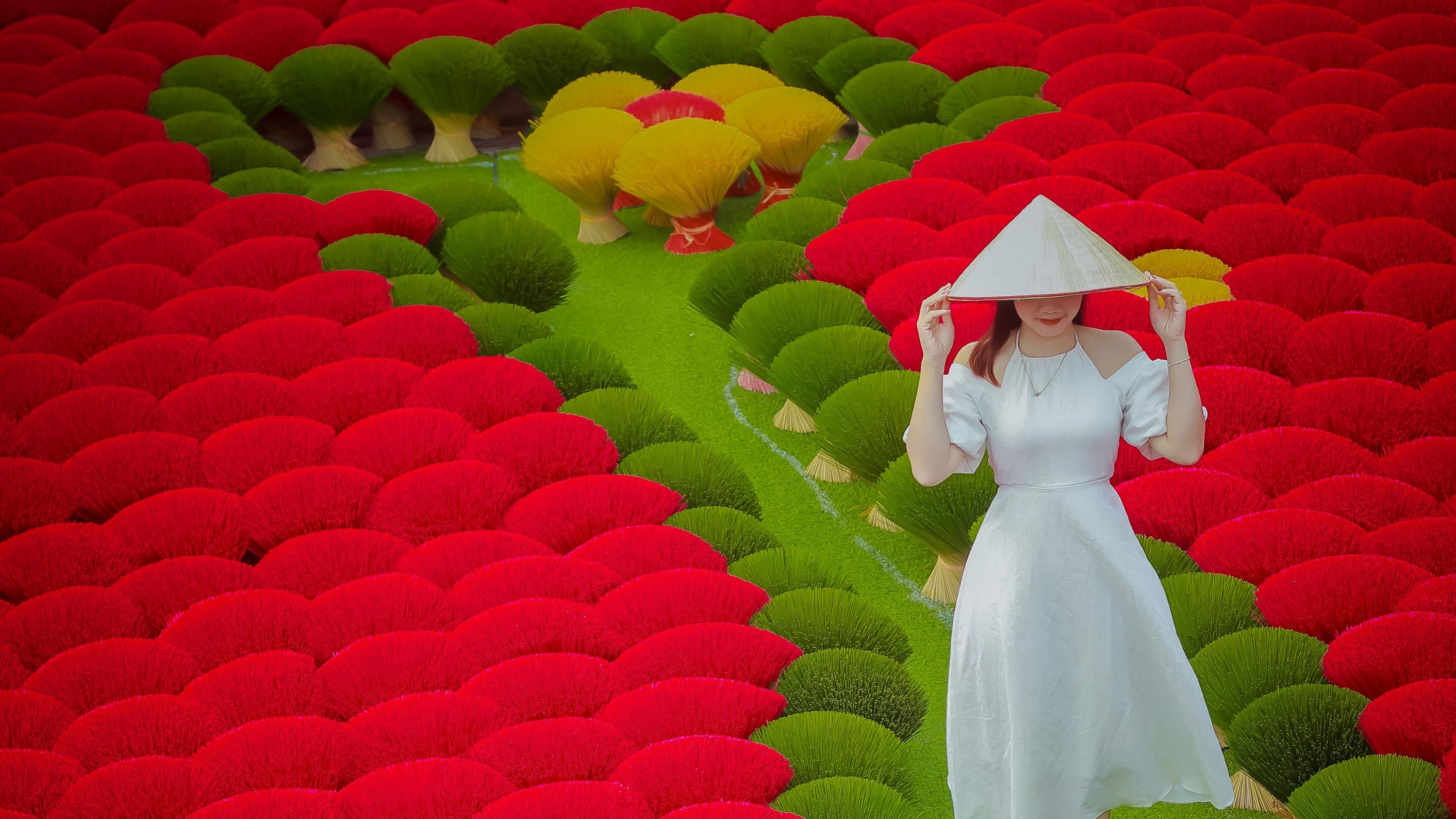 Làng hương Quảng Phú Cầu
