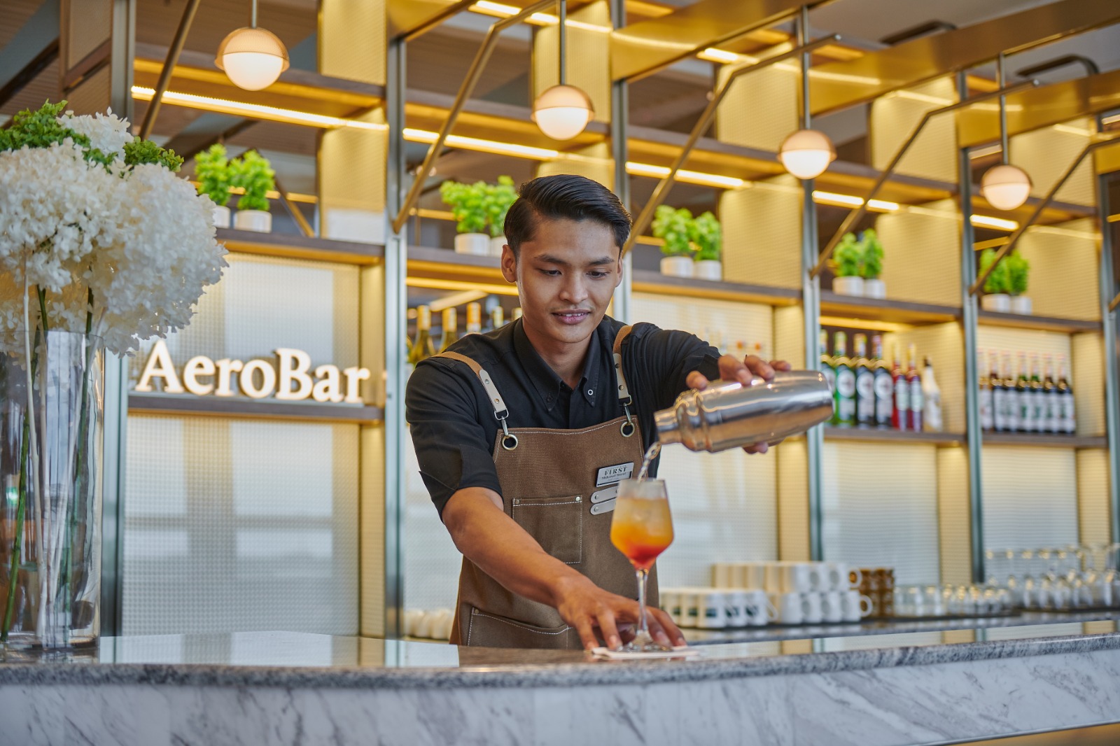 Tarikan dan Aktiviti di Kuala Lumpur International Airport Plaza Premium Lounge